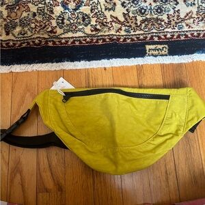 NWT baggu yellow fanny pack